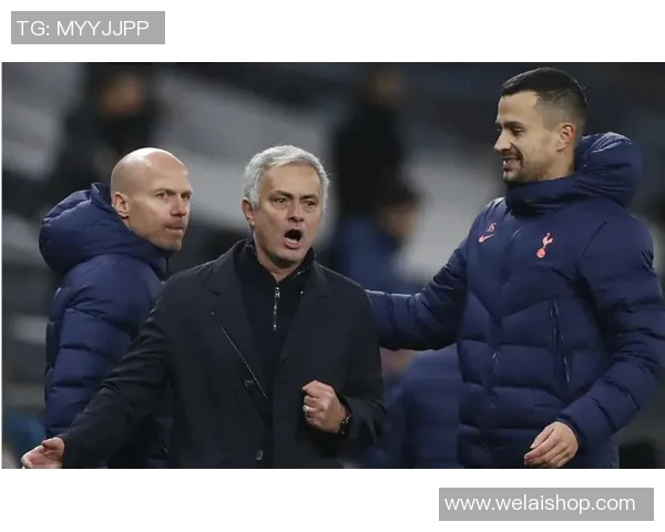 武汉足球队包夹战术解析及其对球队表现的影响探讨 武汉足球队包夹战术解析及其对球队表现的影响探讨